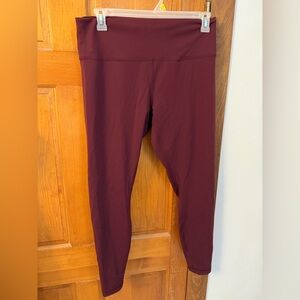 Lululemon Garnet Wunder Train High-Rise Tight 28”